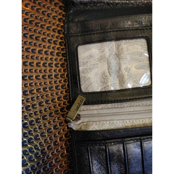 Hobo Int.l Lauren Clutch Patent Leather Wallet - Picture 6 of 9